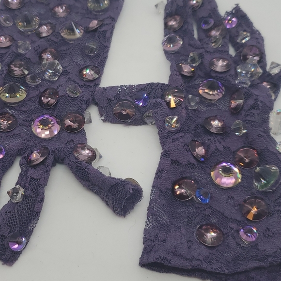 GASOLINE GLAMOUR X ARIANA X GAGA RAIN ON ME GLOVES - Picture 16 of 16